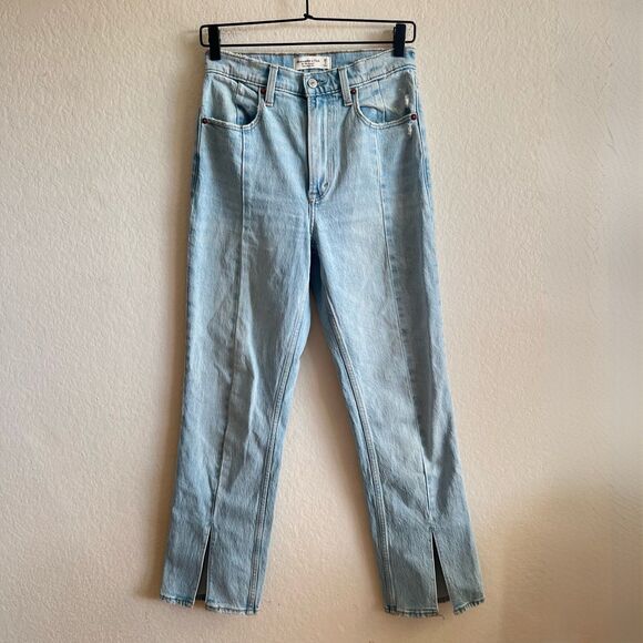 ABERCROMBIE & FITCH The 90s Straight Ultra High Rise Split Hem Jeans Womens 2/26 - Picture 1 of 6